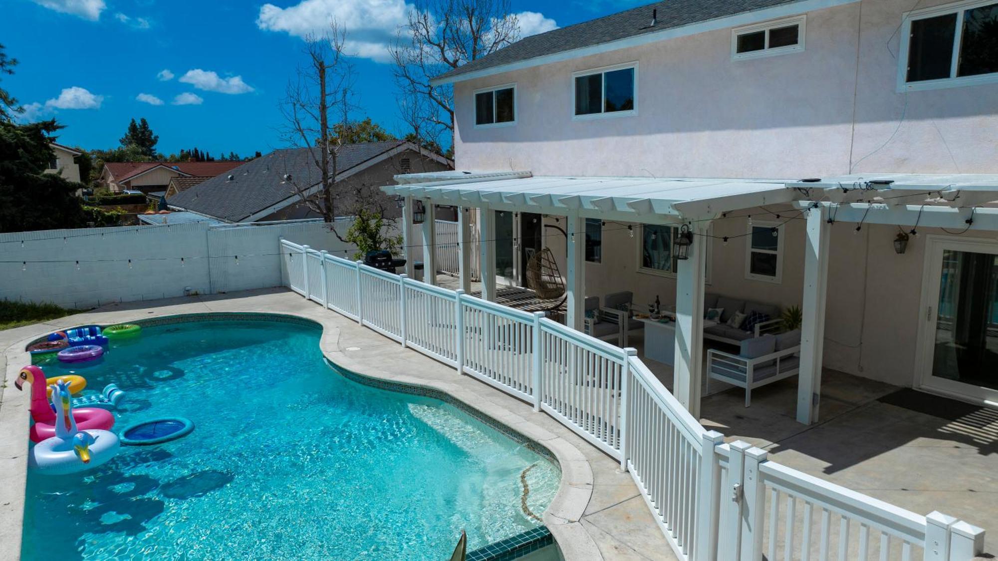 Stunning Coastal Escape With Private Pool, Spa, Arcade, Disney, Beach Мишен-Вьехо Экстерьер фото