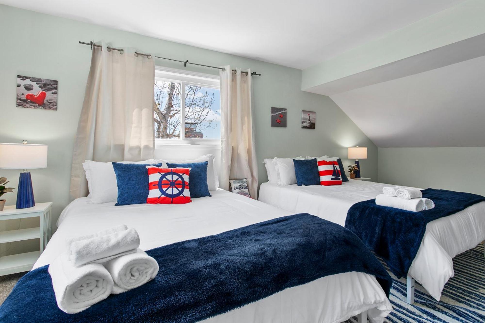 Stunning Coastal Escape With Private Pool, Spa, Arcade, Disney, Beach Мишен-Вьехо Экстерьер фото